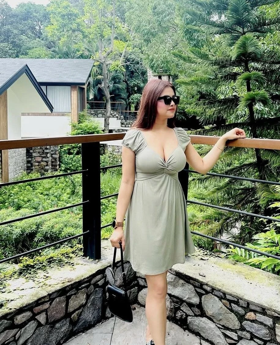 Vinita – escort in Kolkata — 2 / 3