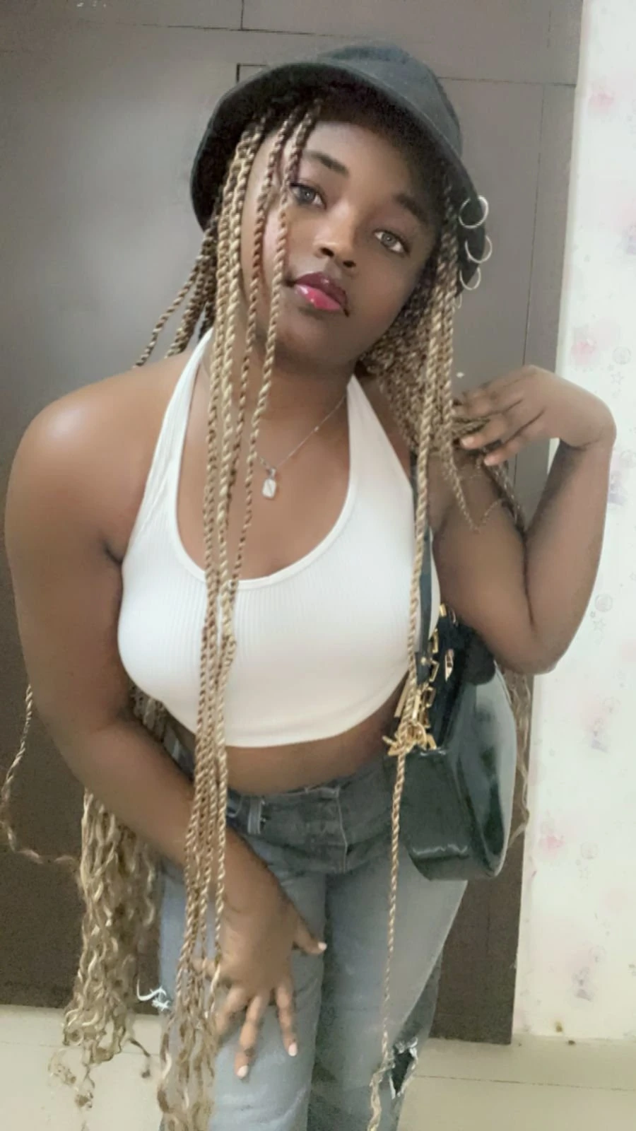 Mayari – Tanzanian escort in Noida — 2 / 5