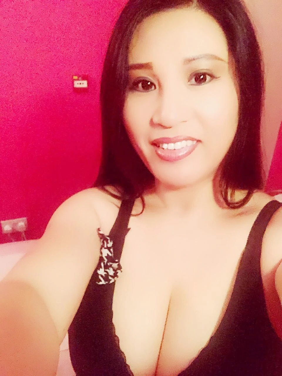 escorts massage, services,sir lankan – escort in Colombo — 2 / 4