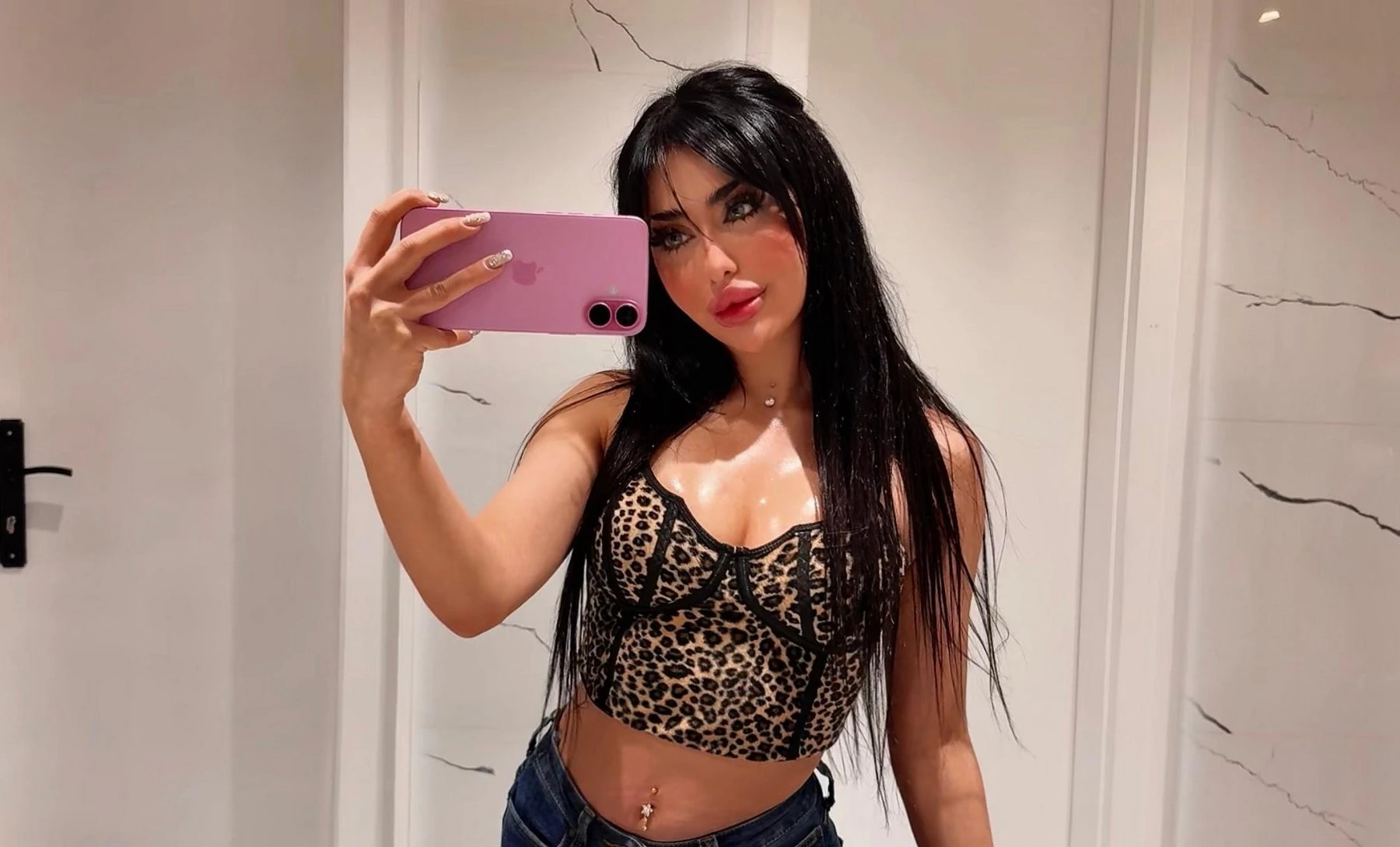 Nano – Syrian escort in Erbil — 2 / 4