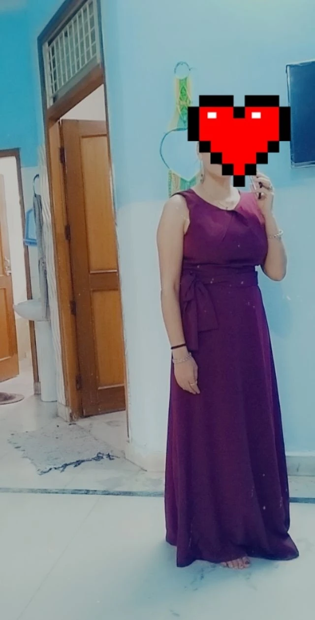 Isha – Indian escort in Ghaziabad — 2 / 4
