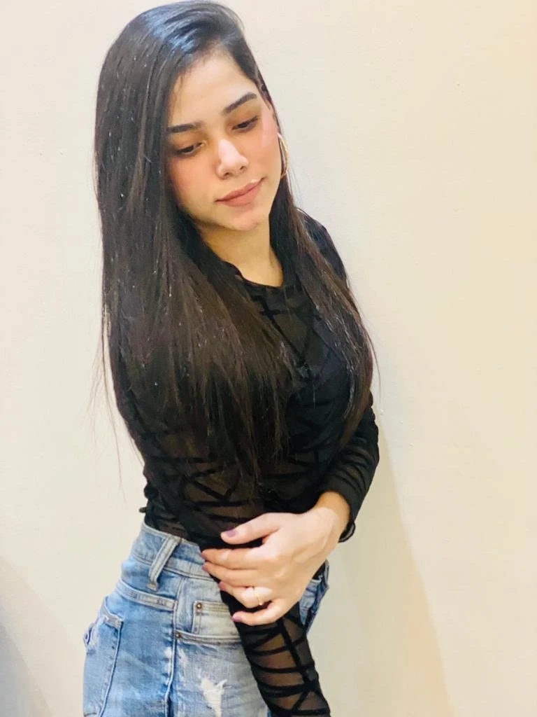 Escort Alisha – Pakistani escort in Lahore — 2 / 6