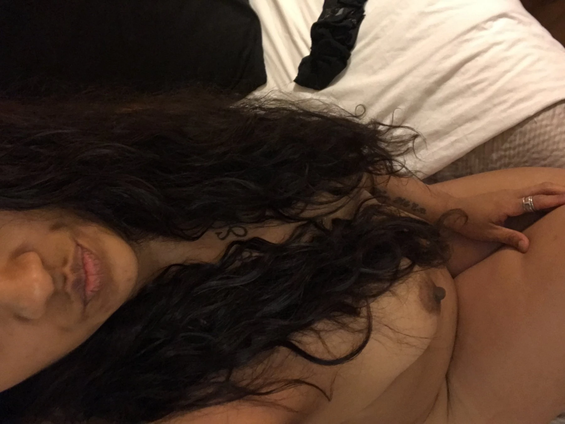 Wet, Lilly – Filipino escort in Colonia del Sacramento — 2 / 6