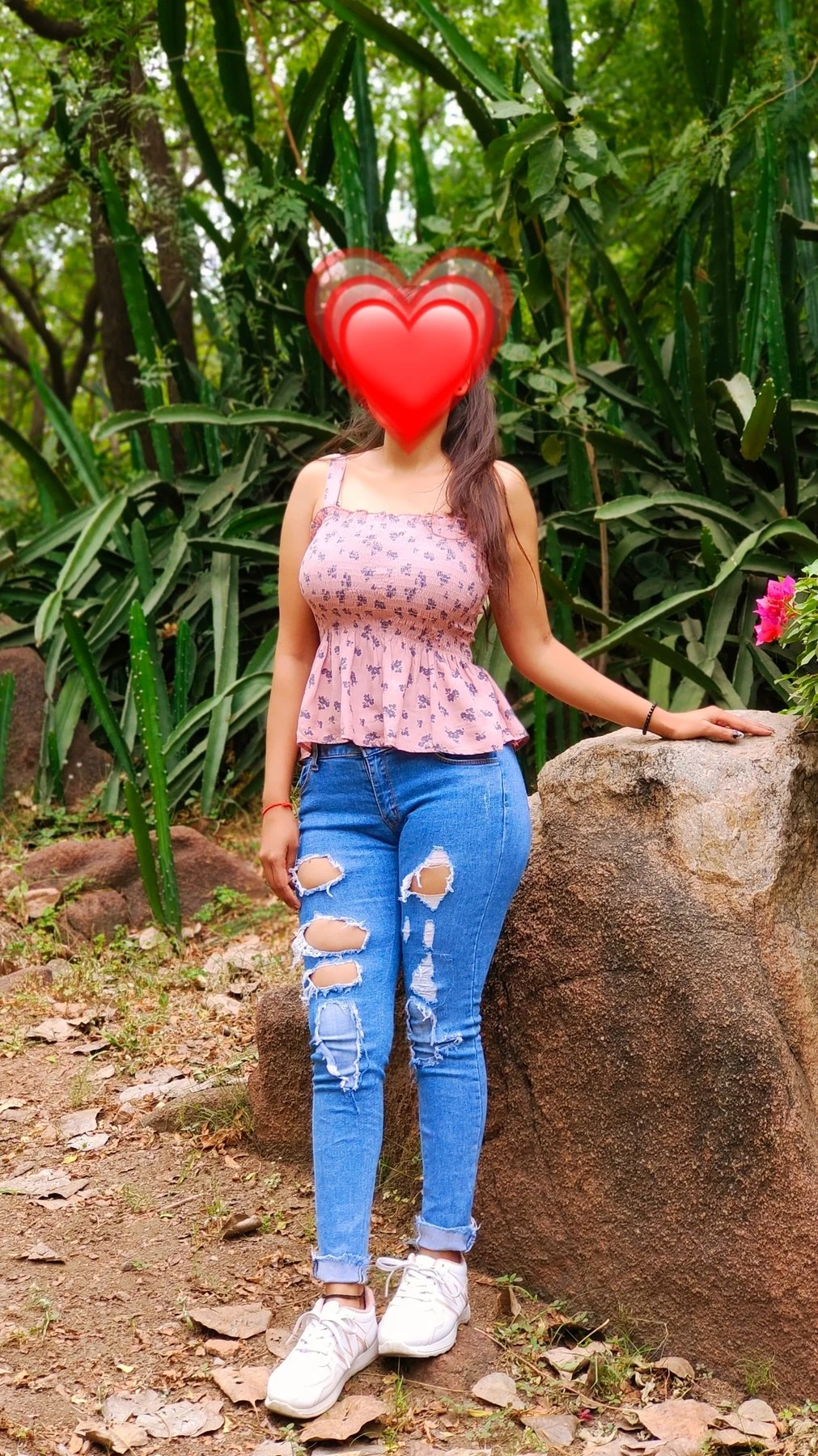 Rinky (GFE, Cam, Real meet) – Indian escort in Noida — 8 / 13