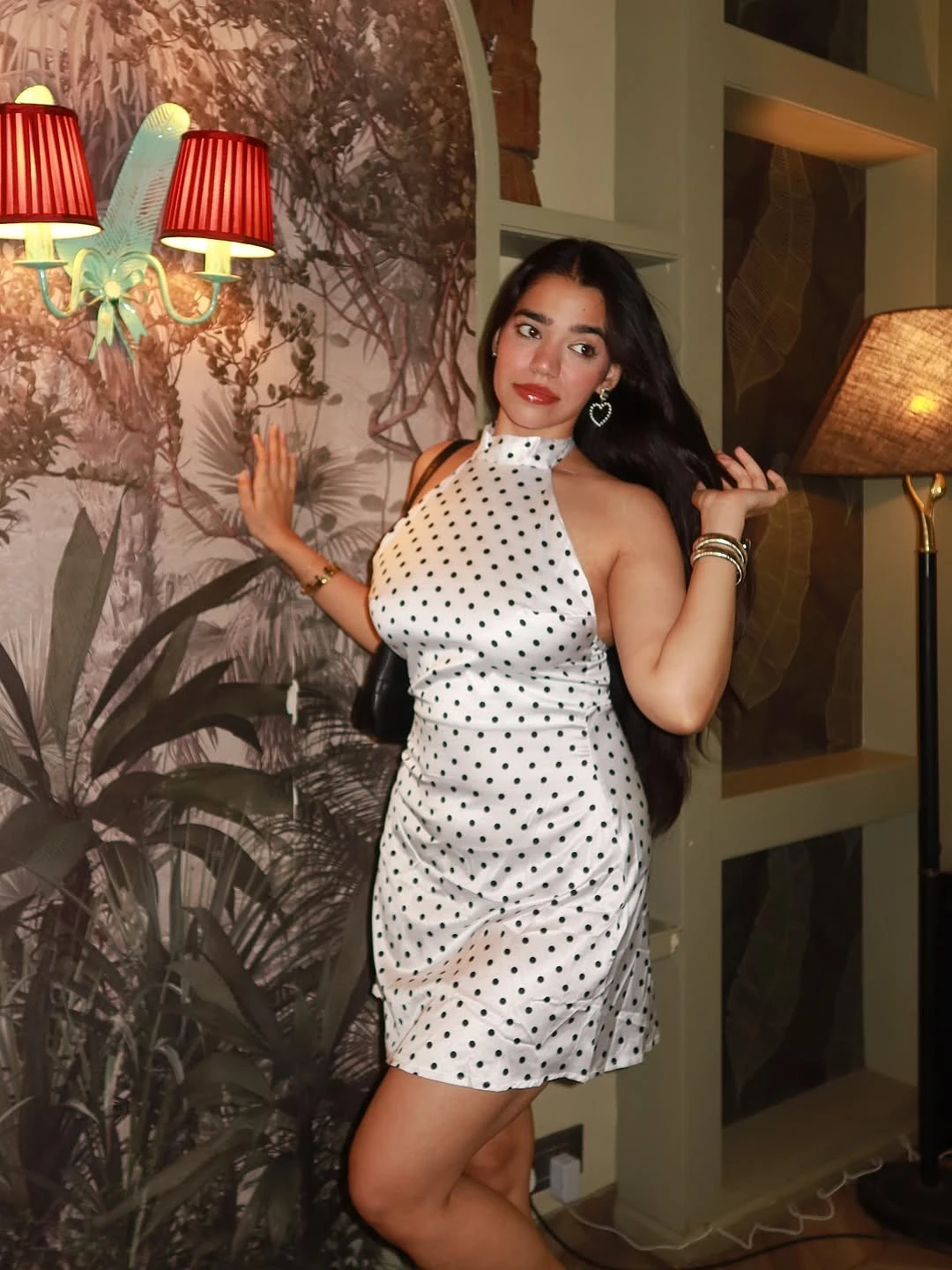 Ananya – Indian escort in Mumbai — 8 / 9
