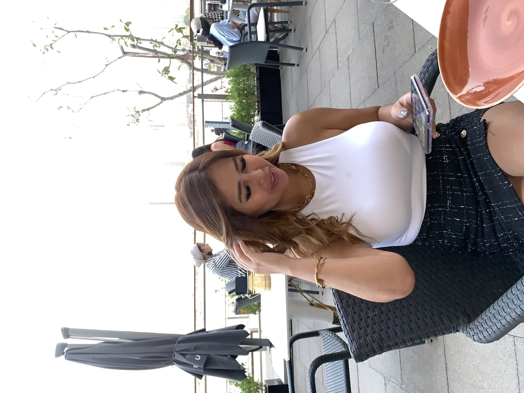 Manila – Filipino escort in Hong Kong — 20 / 25