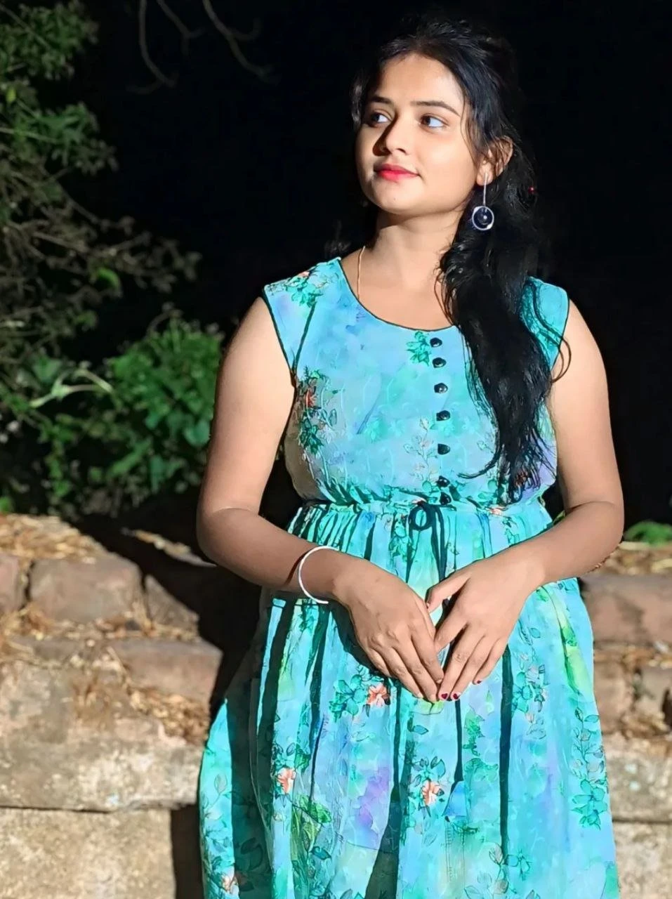 Sesha – Indian escort in Hyderabad — 1 / 2
