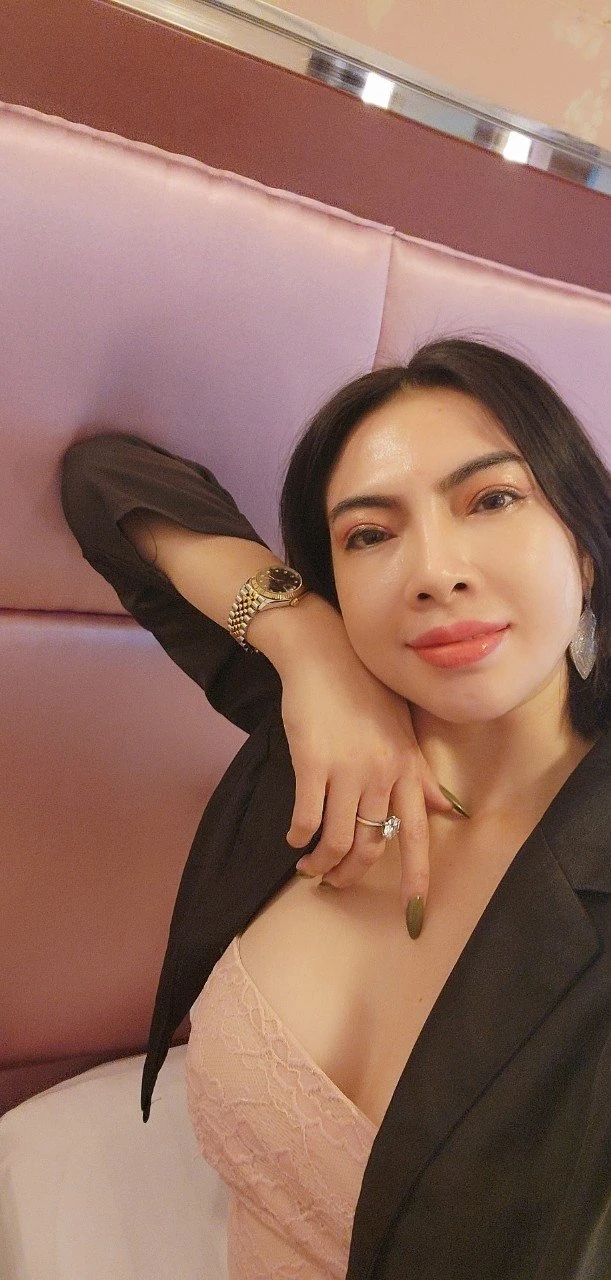 Jenny Sweety – Vietnamese escort in Ho Chi Minh City — 2 / 8