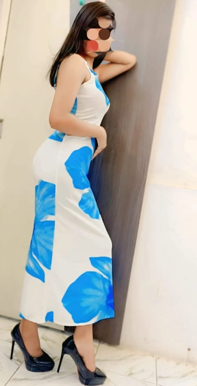 I am Raveena here real meet & cam – Indian escort in Mumbai — 6 / 12