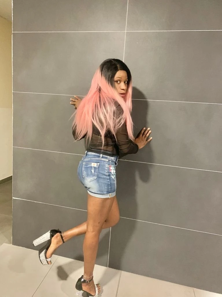 Linda – South African escort in Beirut — 4 / 6