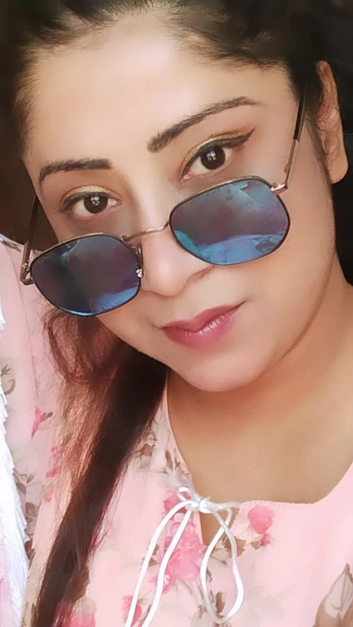 SAHELI MAITRA – Indian escort in Hyderabad — 2 / 5