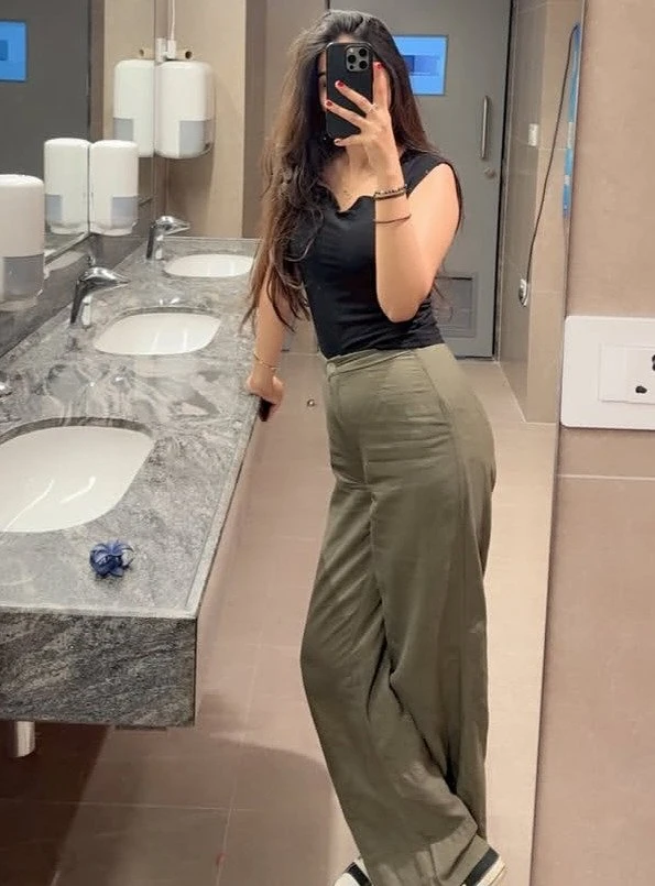Ruhi models hot vip Hotel escorts – Indian escort in Mumbai — 1 / 3