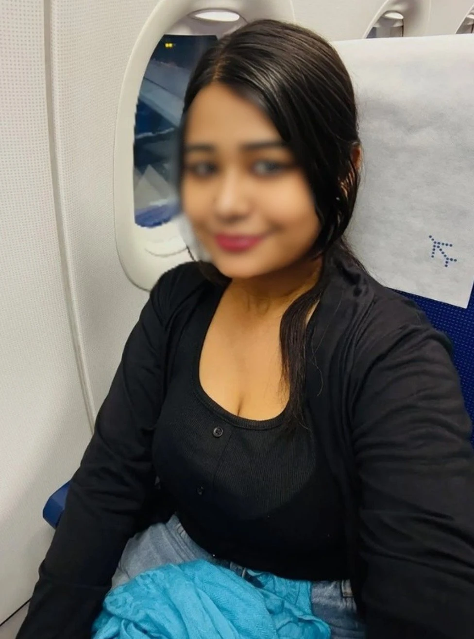 Pooja Real Meet & Cam Show – Indian escort in Pune — 3 / 5