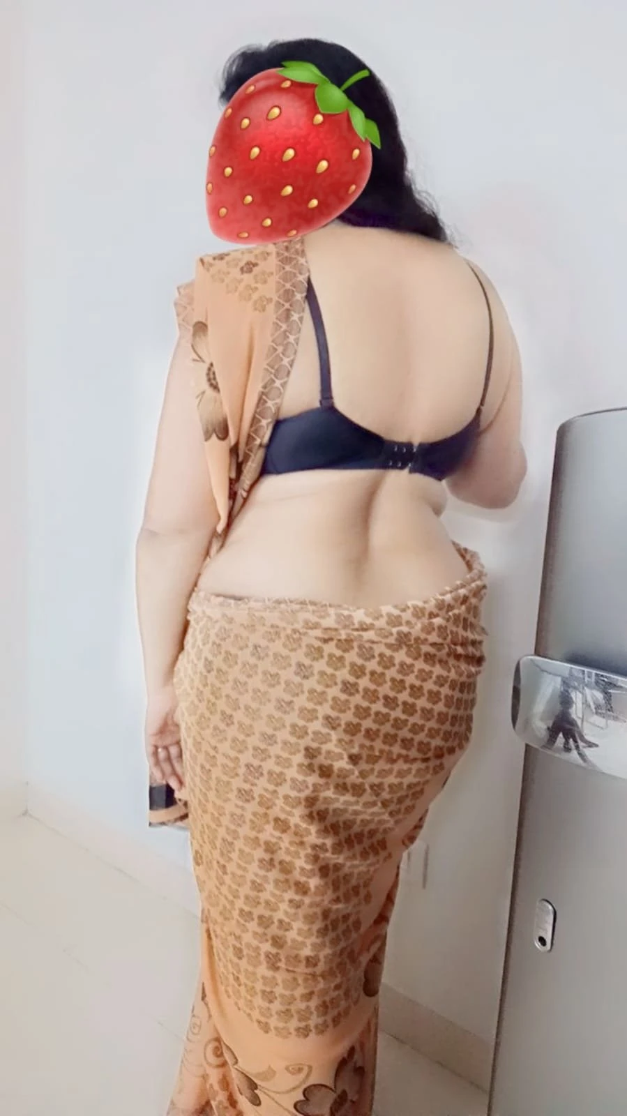 JUHI BHABI IN TOWN – Indian escort in New Delhi — 2 / 6
