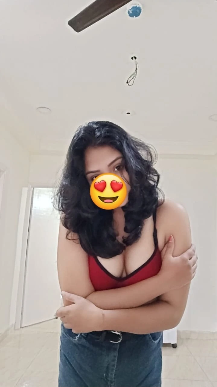Renu – Indian escort in Hyderabad, Escort, Hyderabad