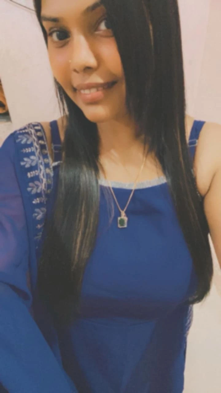 Subhi Independent Call Girl, Hyderabad – Indian escort in Hyderabad — 3 / 4