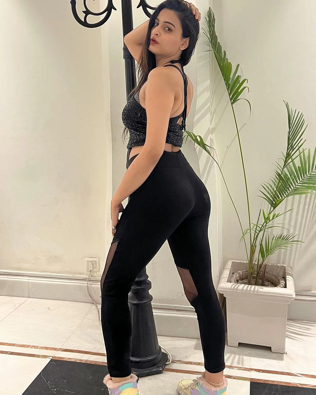 Sonali Independent – Indian escort in Hyderabad — 2 / 4