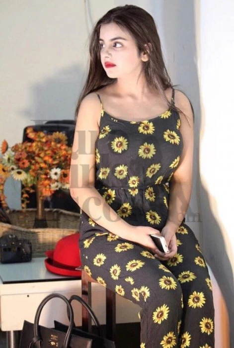 Soniya Rana – Indian escort in New Delhi — 1 / 2
