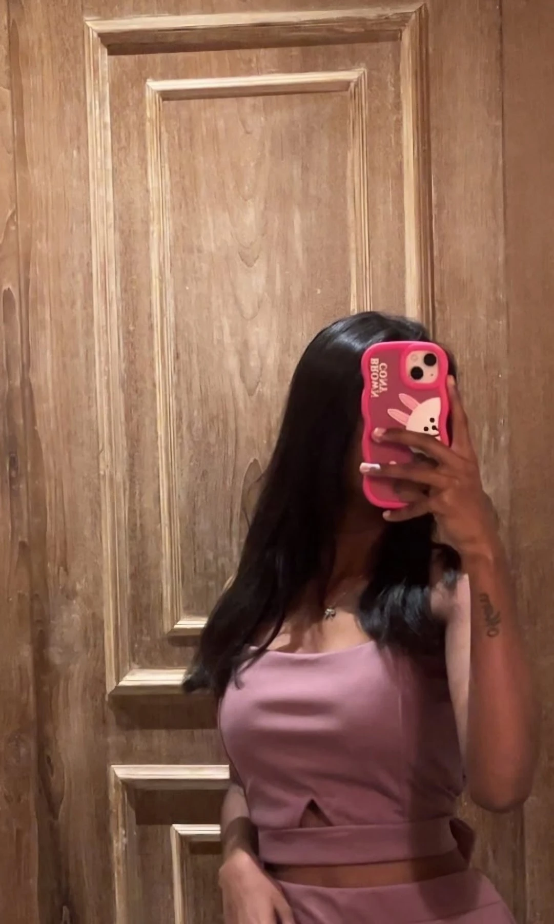 Saloni – Indian escort in Hyderabad — 2 / 3