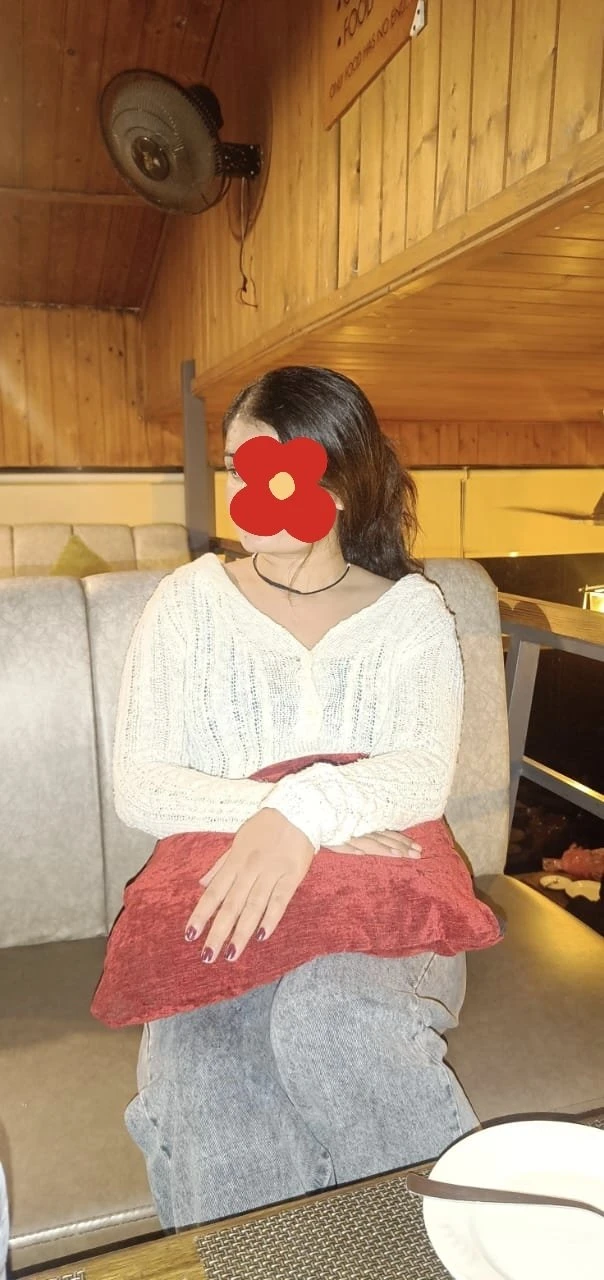 Neha Singh, INCALL & OUTCALL – Indian escort in Noida — 3 / 5