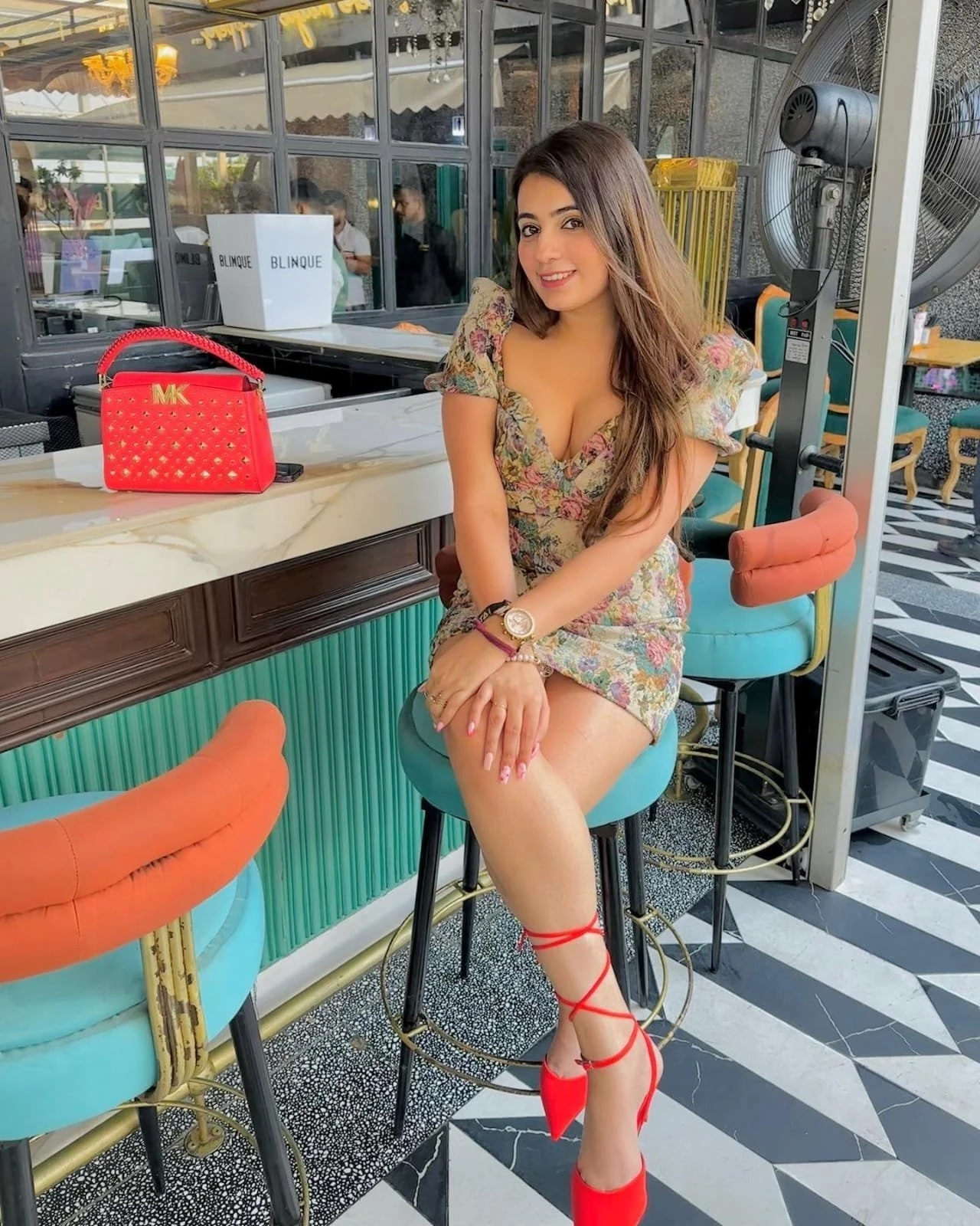 Radhika Independent Call Girl – Indian escort in Lucknow — 1 / 2