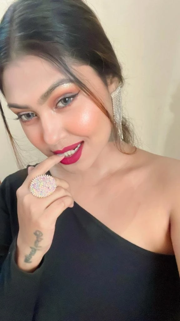 Pooja Singh – Indian escort in Navi Mumbai — 3 / 5