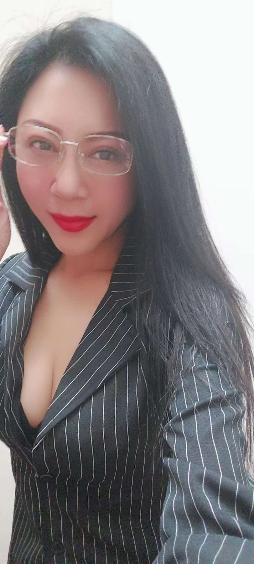 Adele – Singaporean escort in Mauritius — 4 / 5