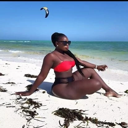 Felicia video calls only – Ethiopian escort in Kochi — 3 / 6