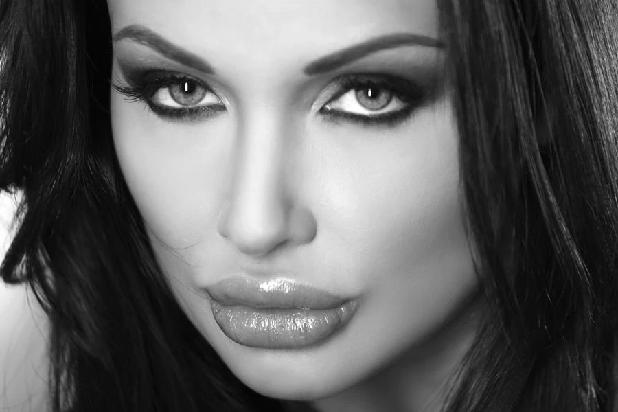 Aletta Ocean – escort in Bratislava — 2 / 6