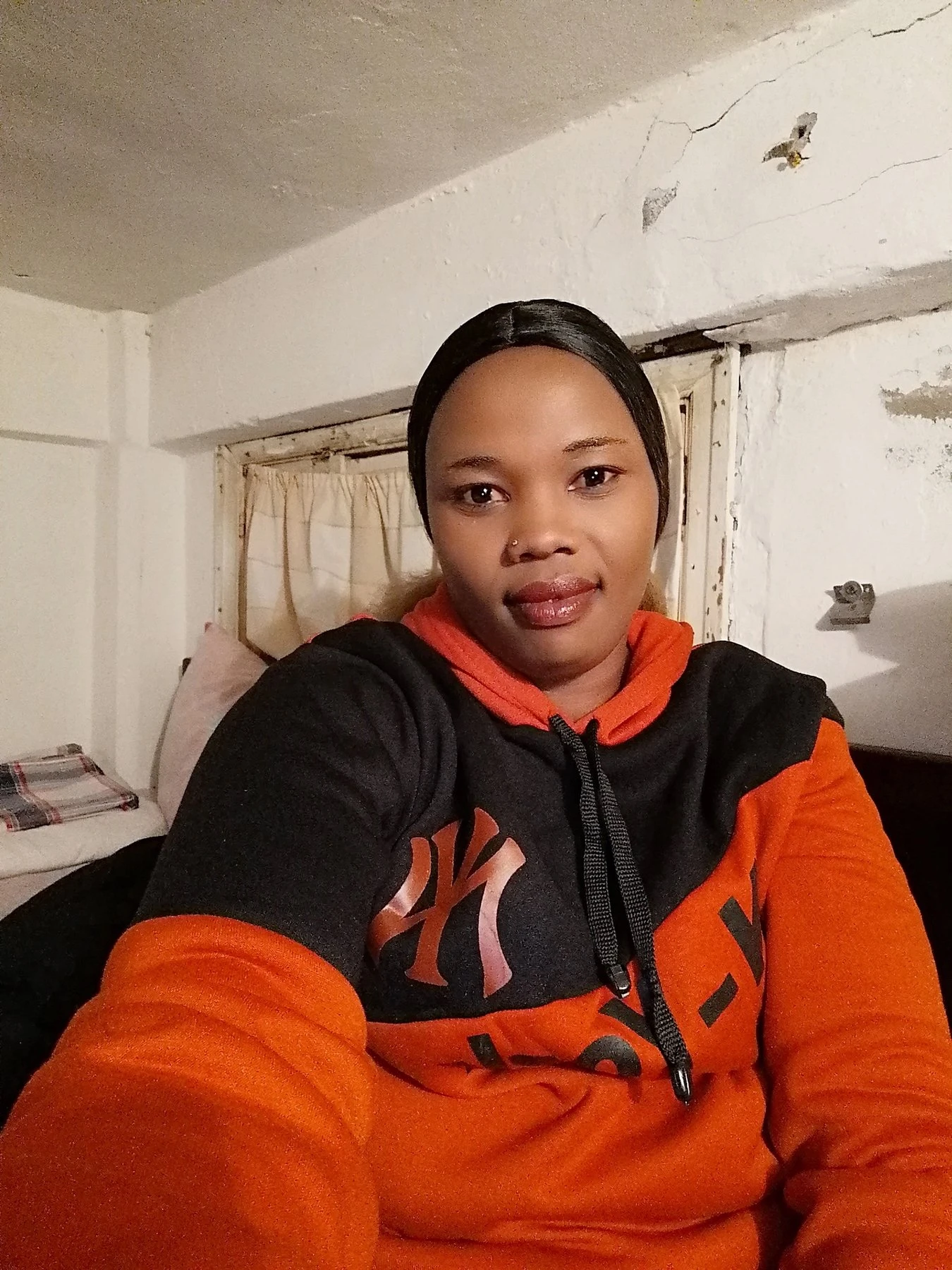 Shallon – Tanzanian adult performer in Beirut — 2 / 3