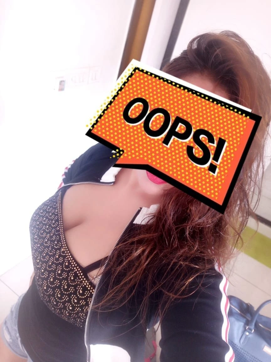 Neha Suri – Indian escort in New Delhi — 3 / 5