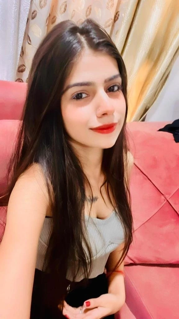 Inaya – Indian escort in Mumbai — 1 / 4