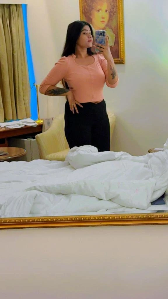 Nandani Sinha – Indian masseuse in Mumbai — 2 / 4