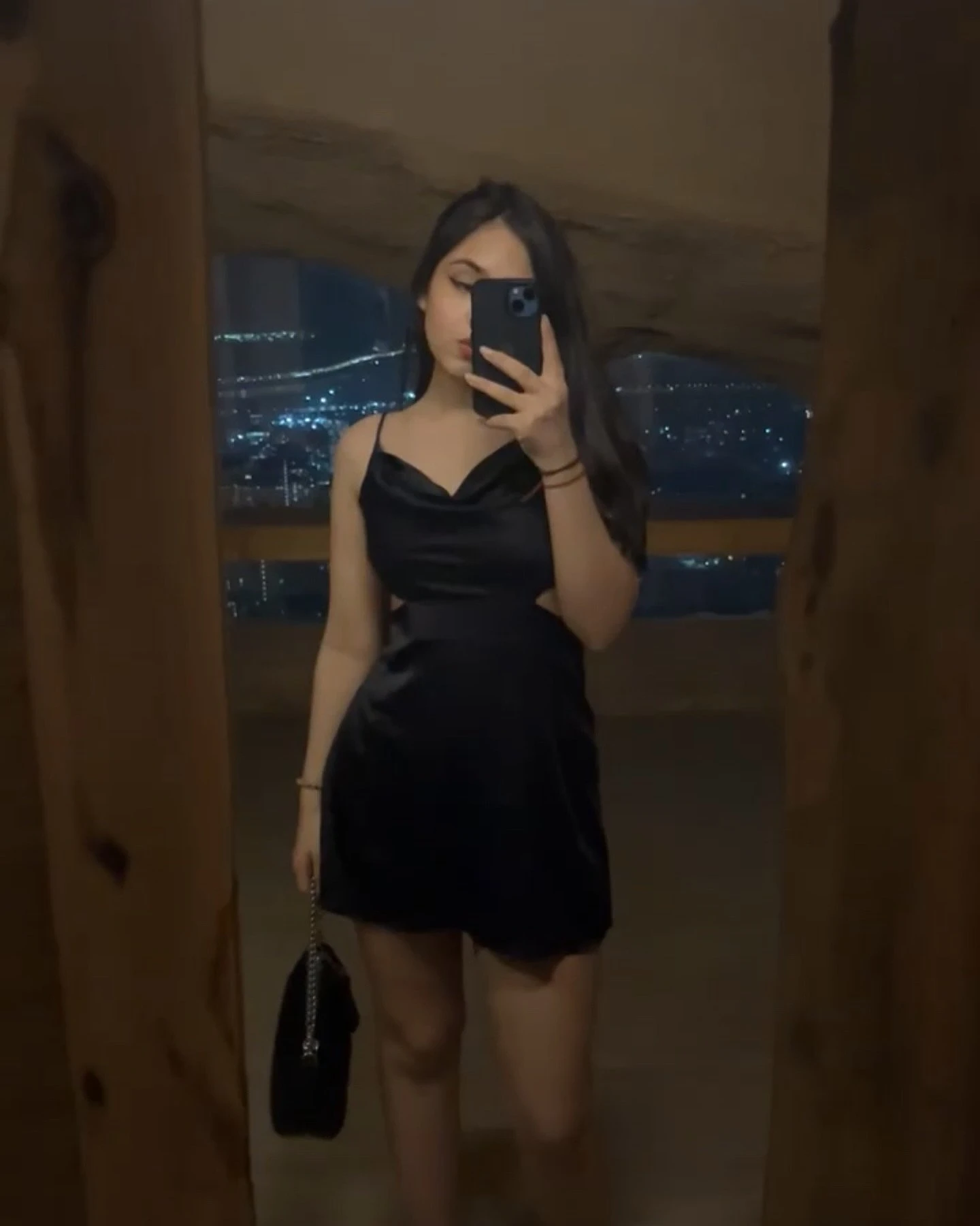 Tiya Indian Model – Indian escort in New Delhi — 1 / 5