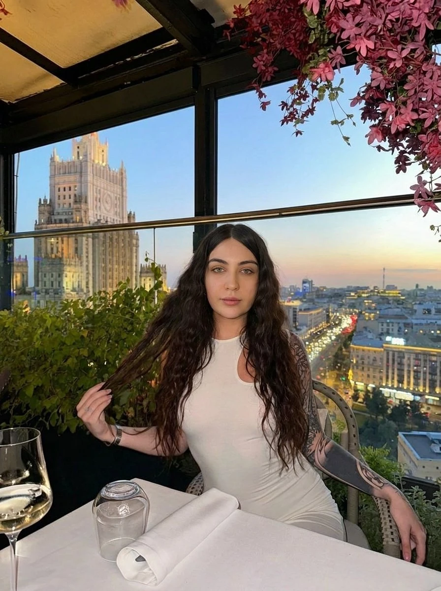 Bella Deep Demon – Russian escort in Hong Kong — 6 / 7