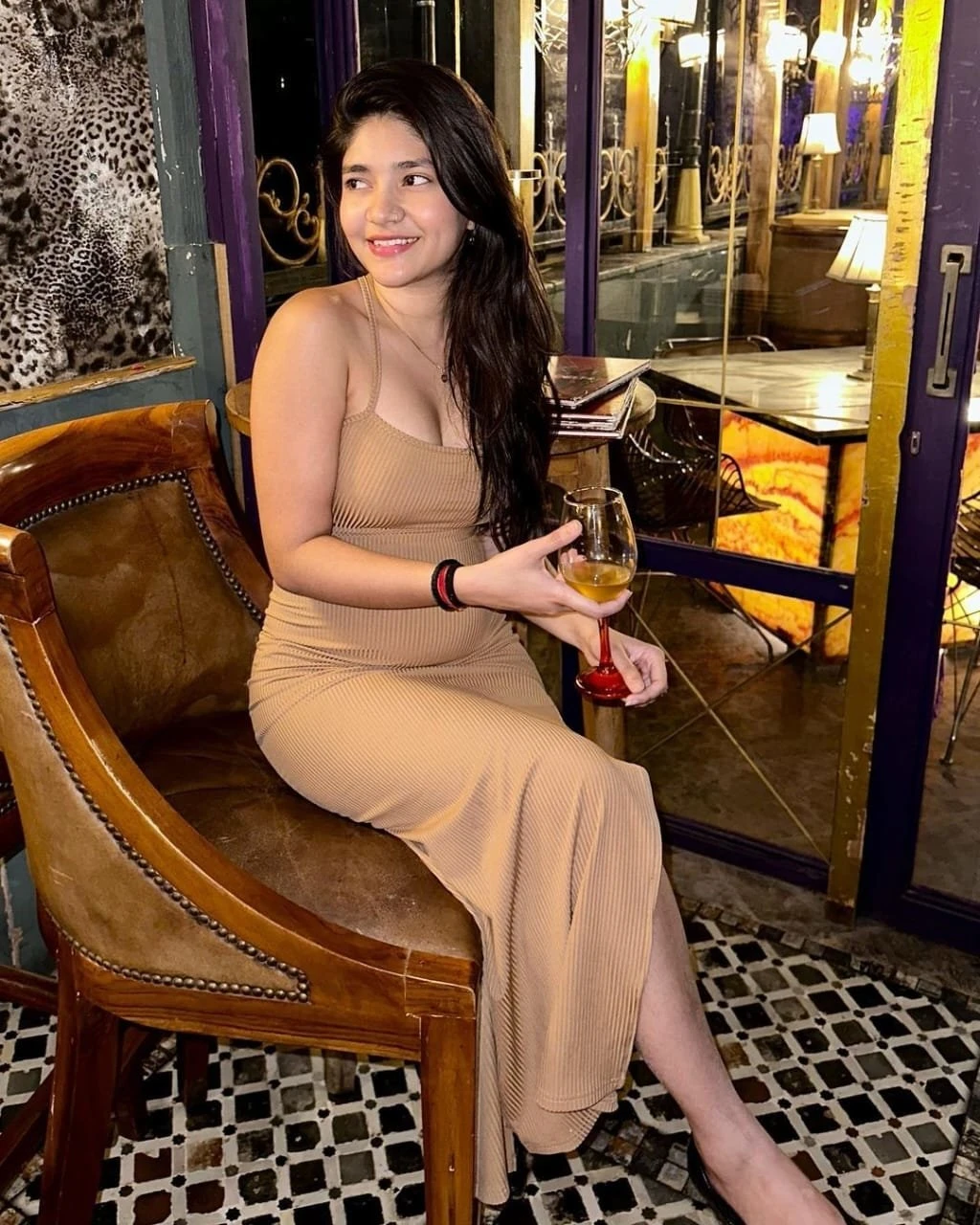 Nidhi – Indian escort in Hyderabad — 2 / 4