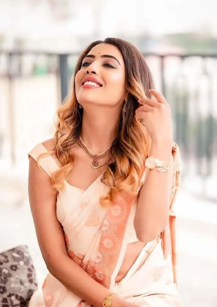 Indian Models in Five Star Hotels – Indian escort in Hyderabad — 2 / 5
