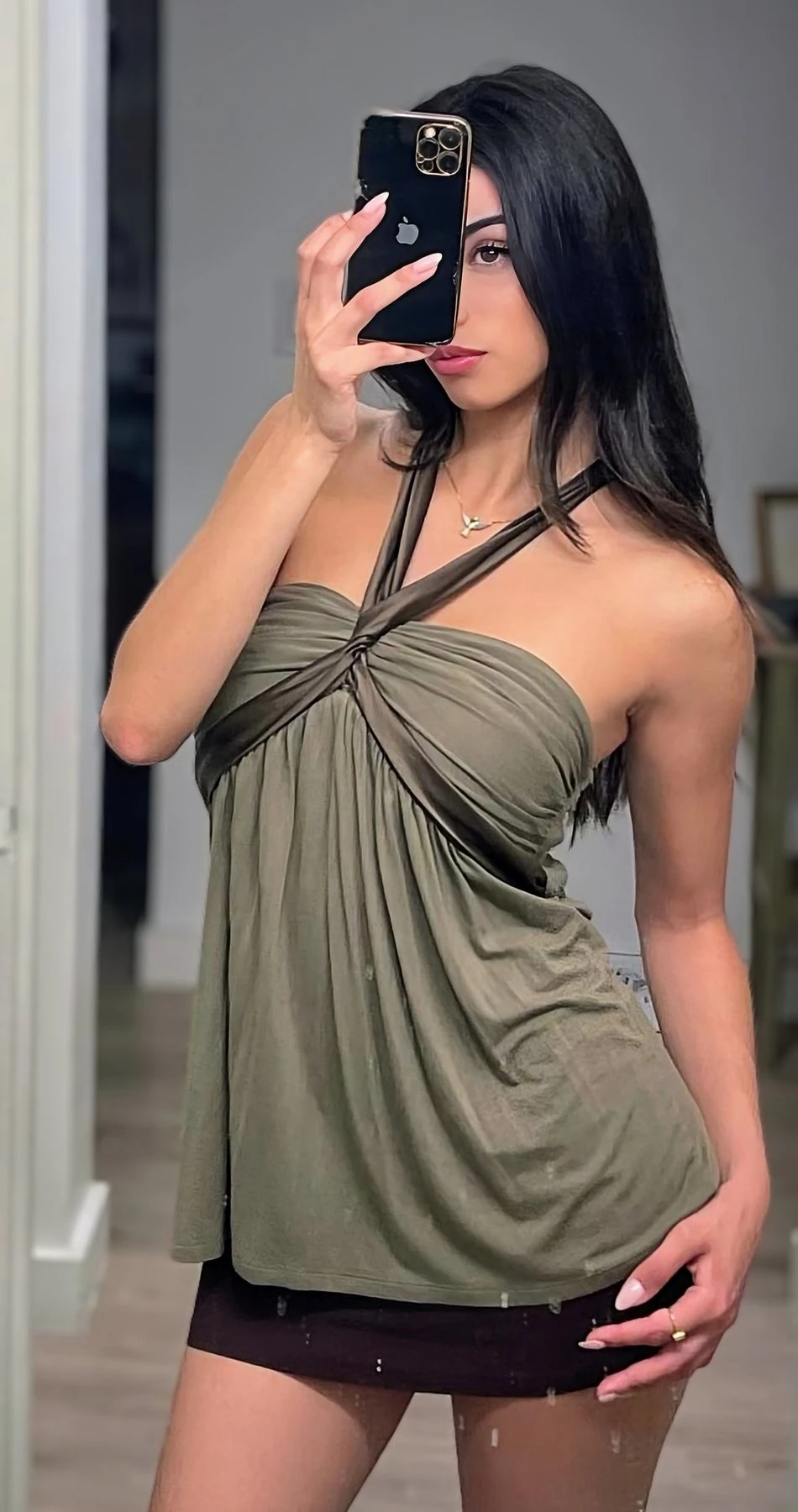 lets get naughty and wet baby! – Malaysian escort in Mumbai — 12 / 17