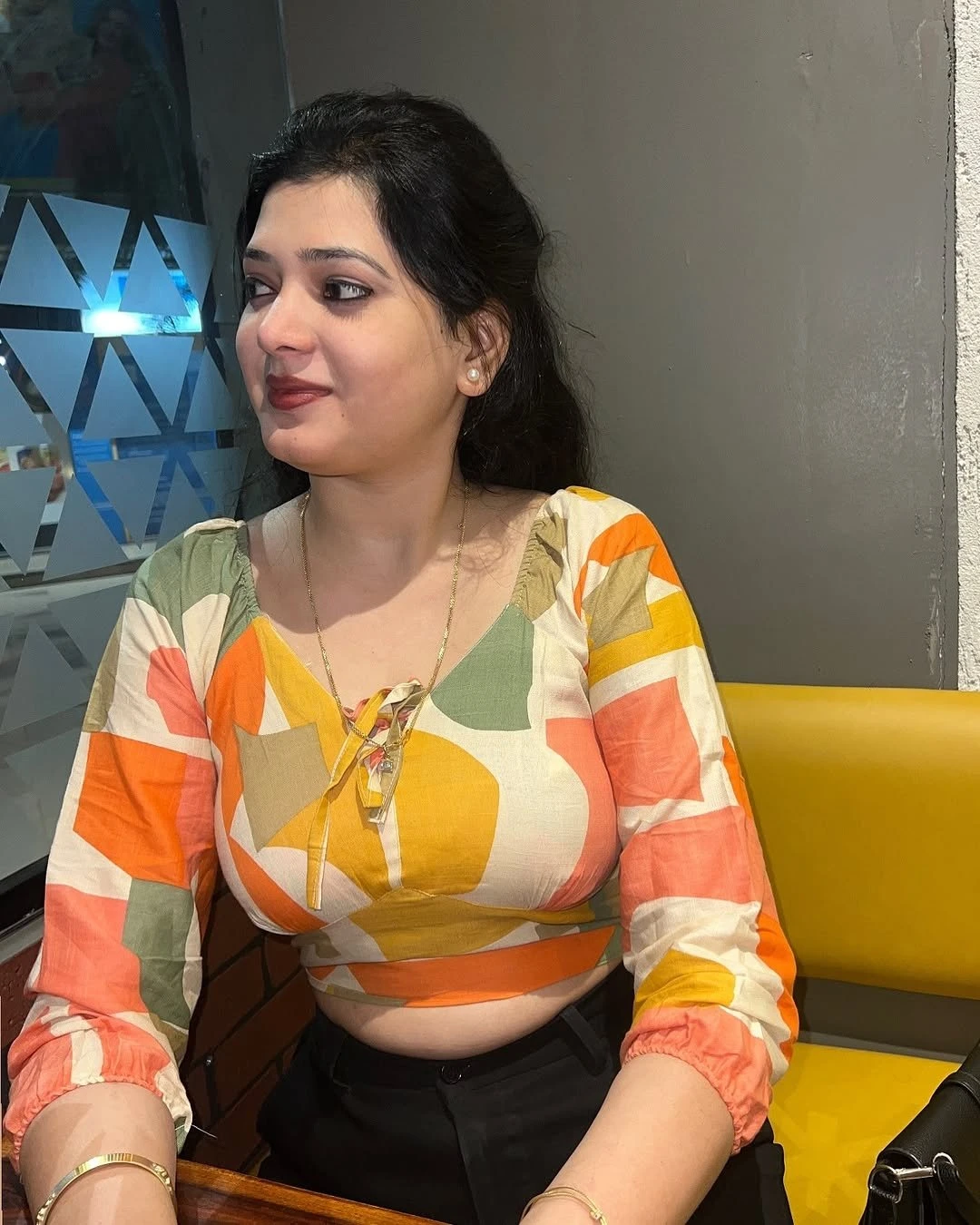 Ayesha – Indian escort in Chennai — 2 / 3