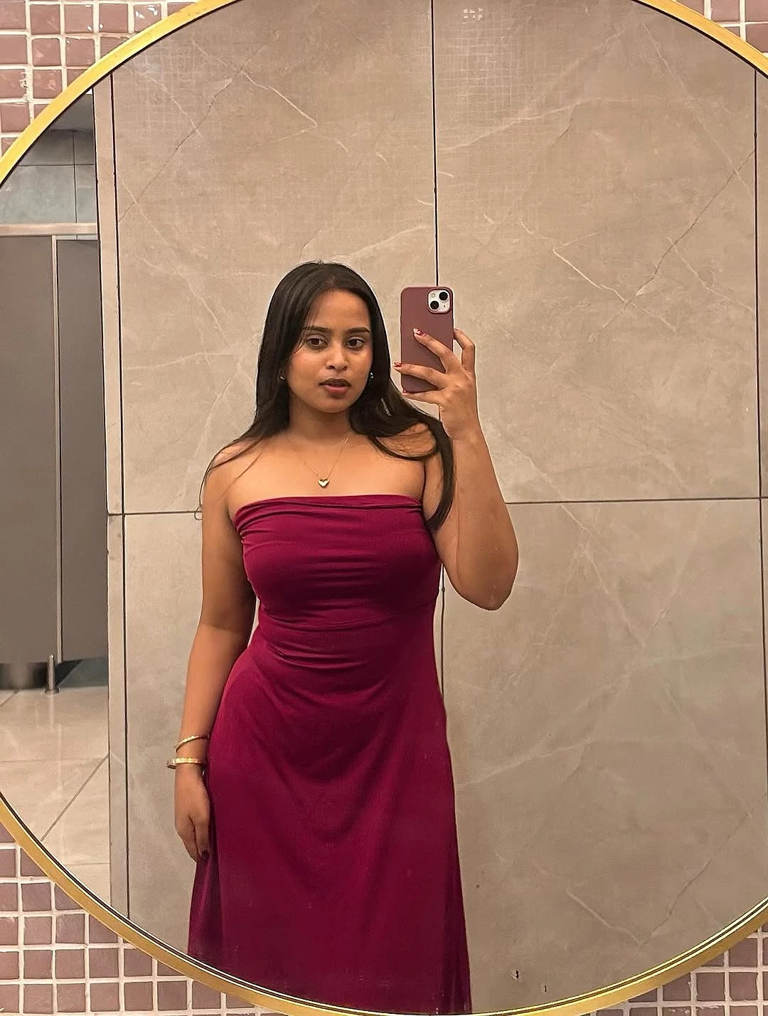 Indu – escort in Hyderabad — 2 / 4