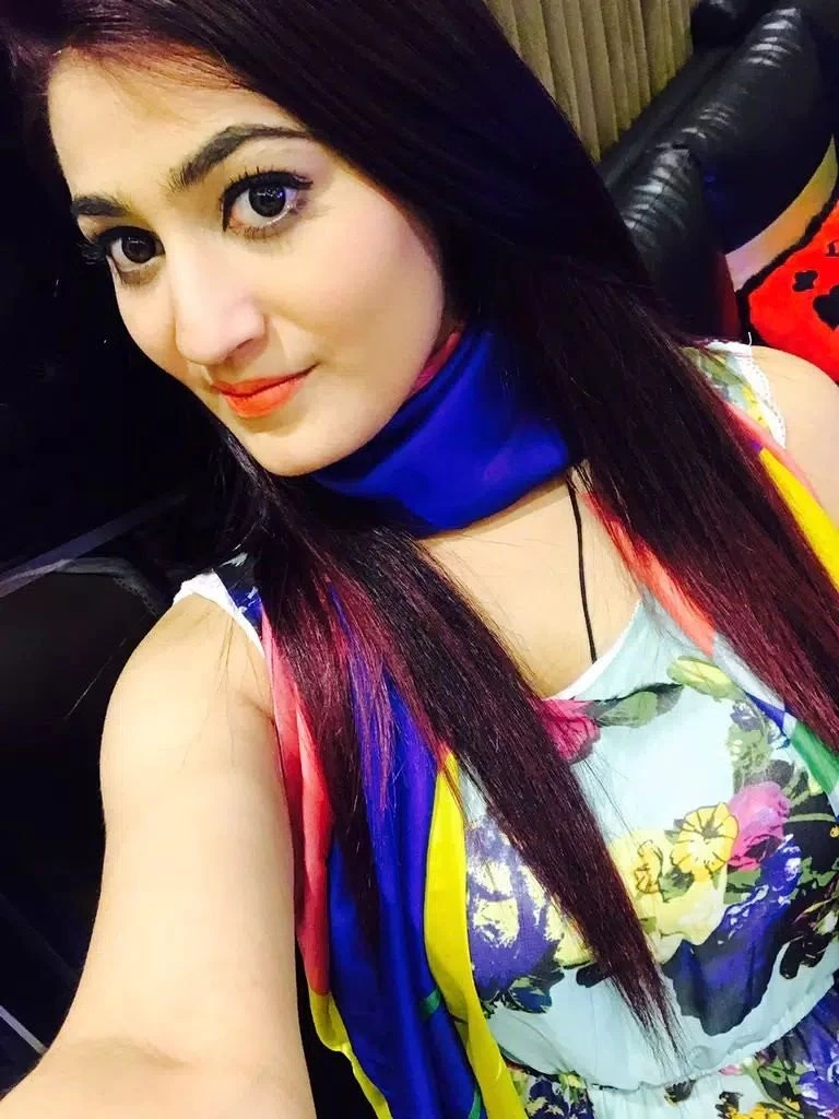 Amina Call Girls – Pakistani escort in Karāchi — 10 / 11
