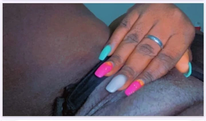 Juicy Deep Throat Freak – Jamaican escort in Kingston — 3 / 5