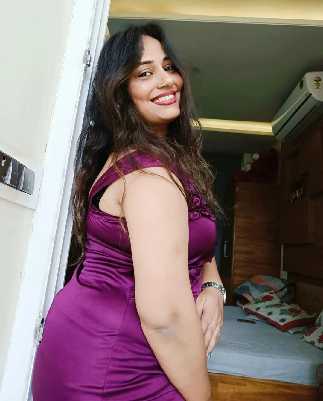 Soniya Sharma – escort in Mumbai — 2 / 3