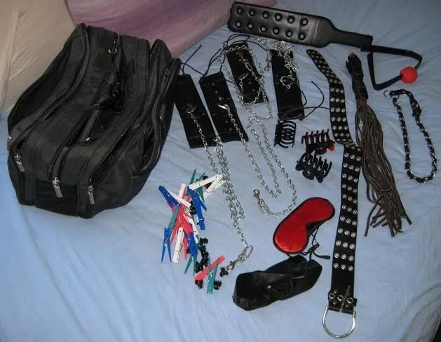 Mistress Maahi – Indian dominatrix in New Delhi — 4 / 6