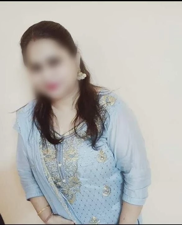 Savita – escort in New Delhi — 3 / 4