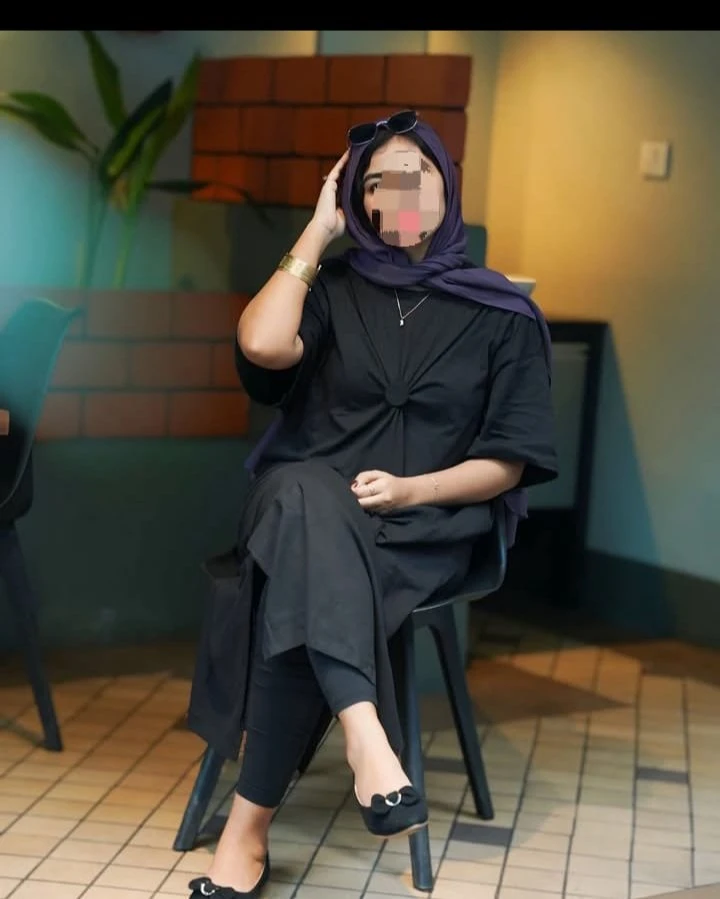 Sara Mele Girl in Colombo – Sri Lankan escort in Colombo — 2 / 3