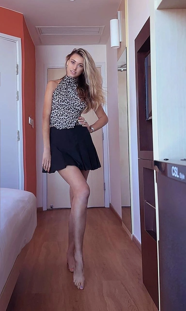 Elizabeth – Polish escort in Hong Kong — 7 / 10