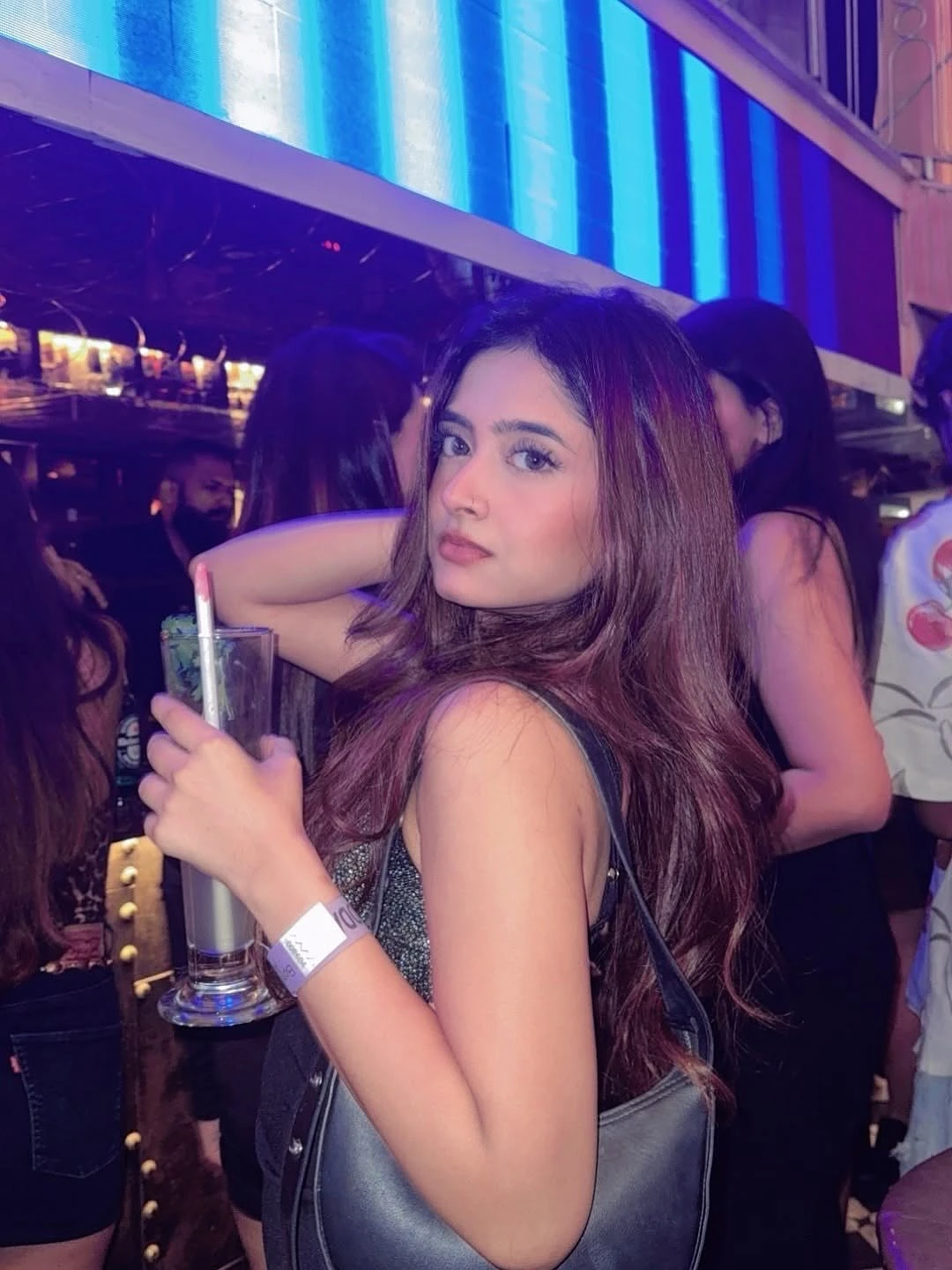 Kanika – Indian escort in Mangalore — 3 / 5
