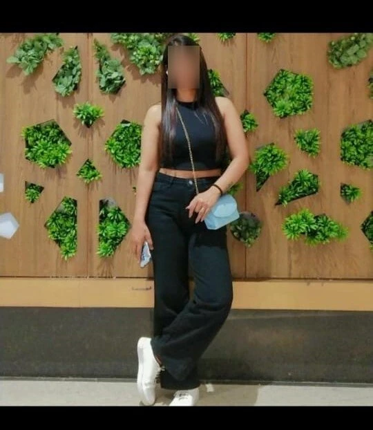 Aaliya Meeting andheri – Indian escort in Mumbai — 2 / 5