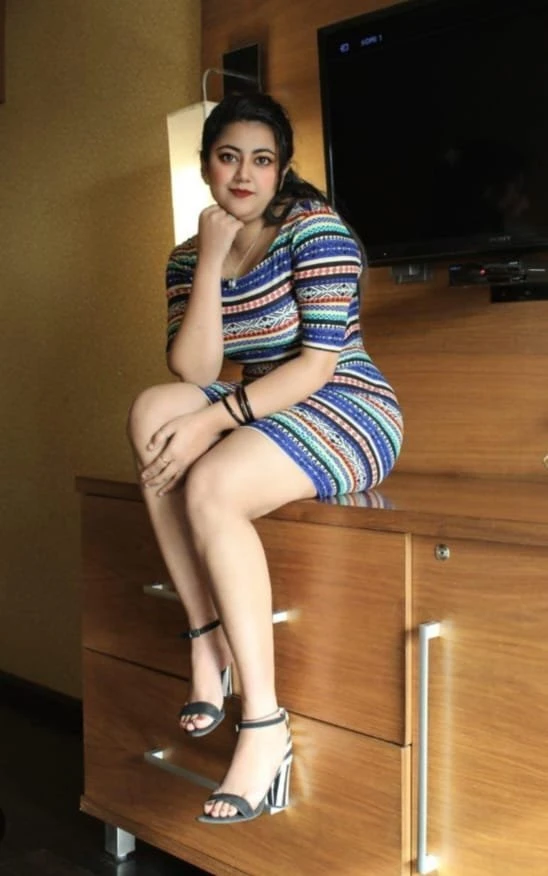 Komal Gupta – Indian escort in Pune — 2 / 3